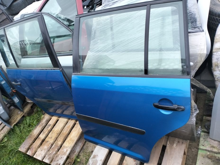 Drzwi Volkswagen Touran Lewe Prawe szyba klamka kompletne idealne