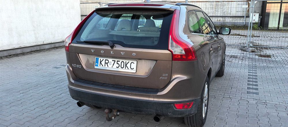 VOLVO XC60 2009 AUTOMAT 4X4 2,4 D5 205KM
