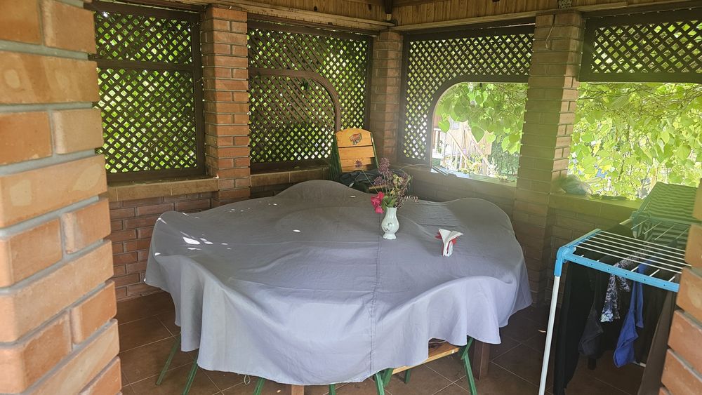 Продам заміський будинок