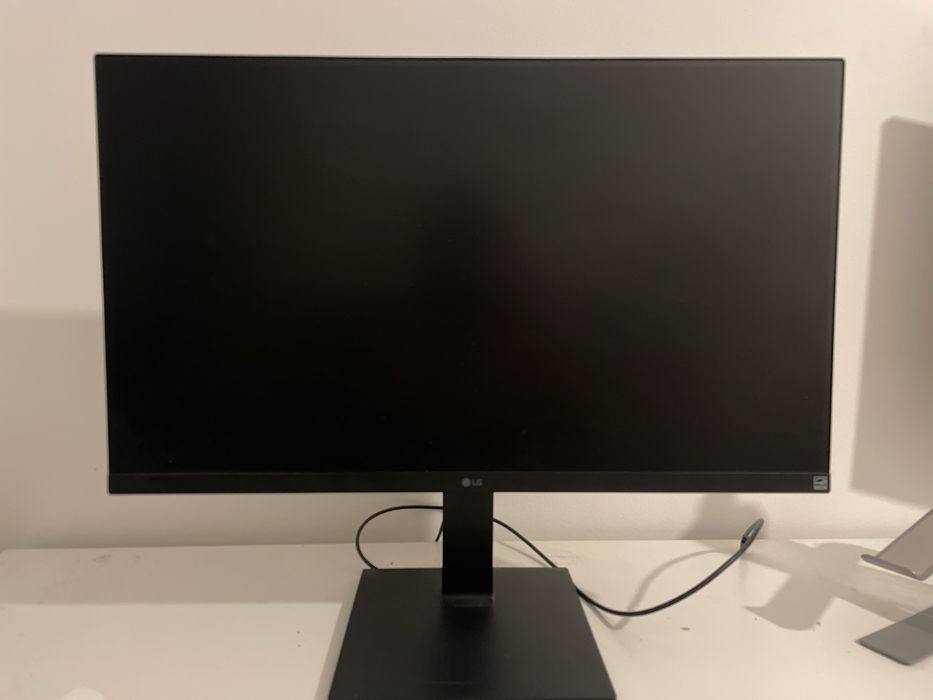 Monitor LG 27BL650C