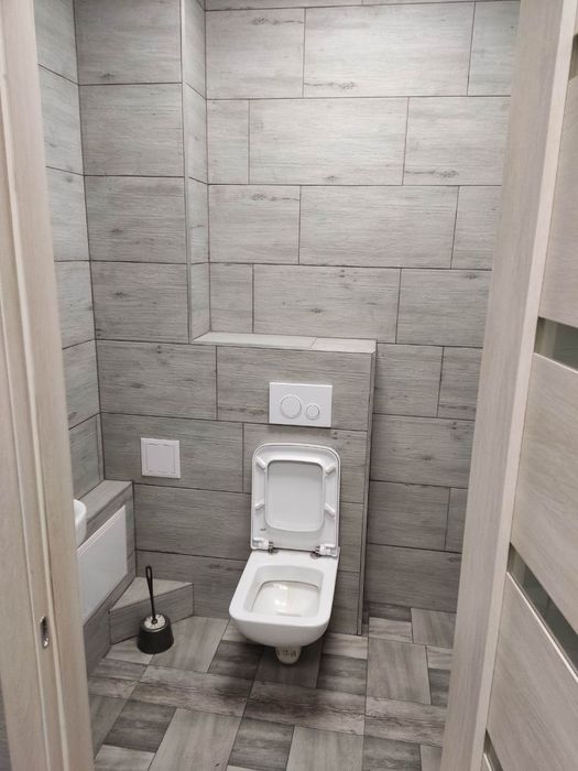 Пиво-Кофе-Цветы-Салон(40м.кв) Сергея Колоса,3