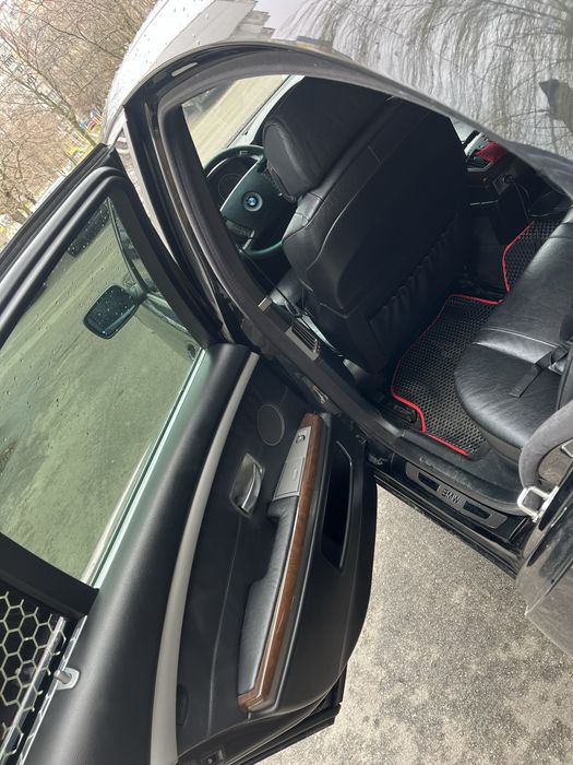Bmw 735i 7-Series