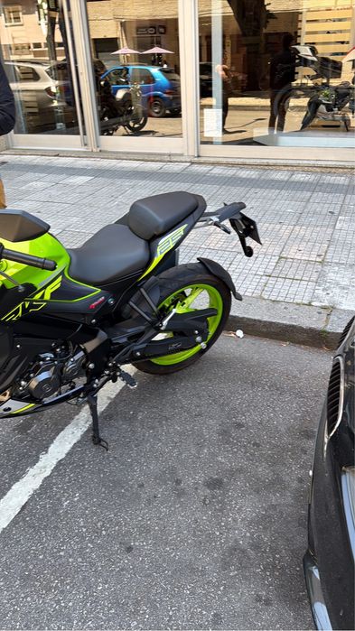 Keeway RKF 125 poucos kms