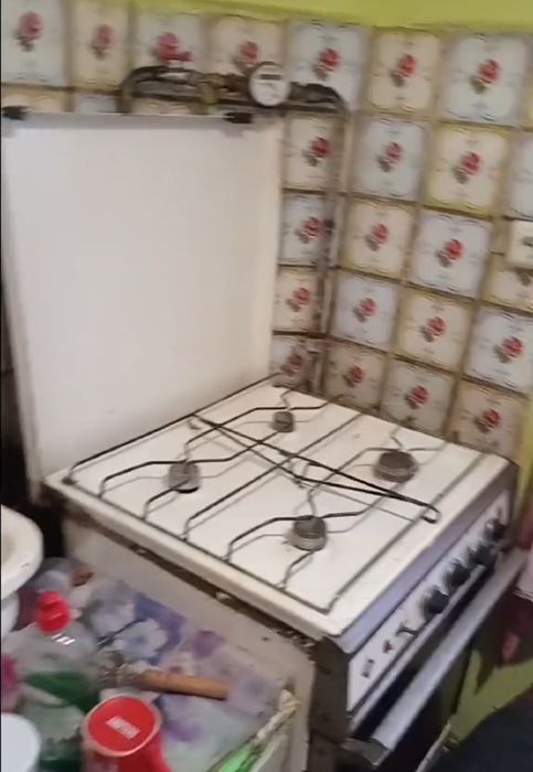 Двох кімнатний будинок. Ціна вже з комунальними оплата за один місяць