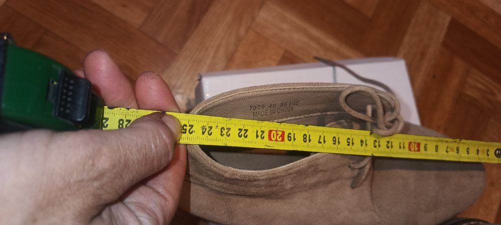 Botki damskie zamszowe sznurowane