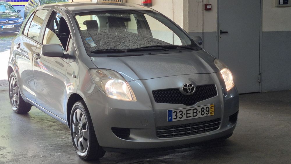 Toyota Yaris 1.0 VVT-i 69cv — 128.000 km — Excelente Estado