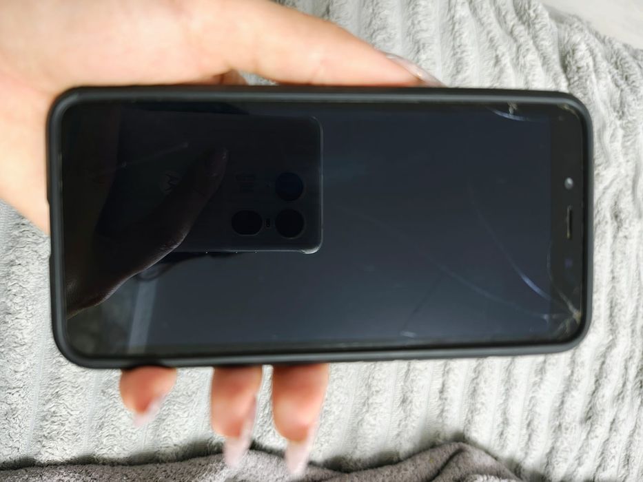 Телефон вживаний