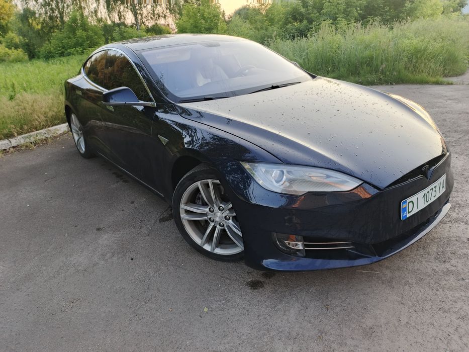 Tesla S 85 performance