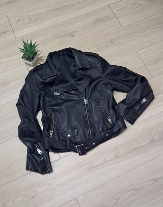 Косуха чорна жіноча з натуральної шкіри