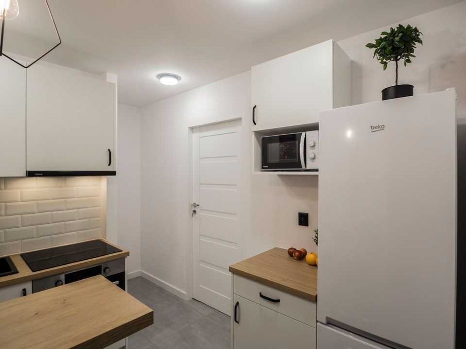 Pokój 1os dla dziewczyny zaraz przy Rynku, ul. Wita Stwosza - od marca