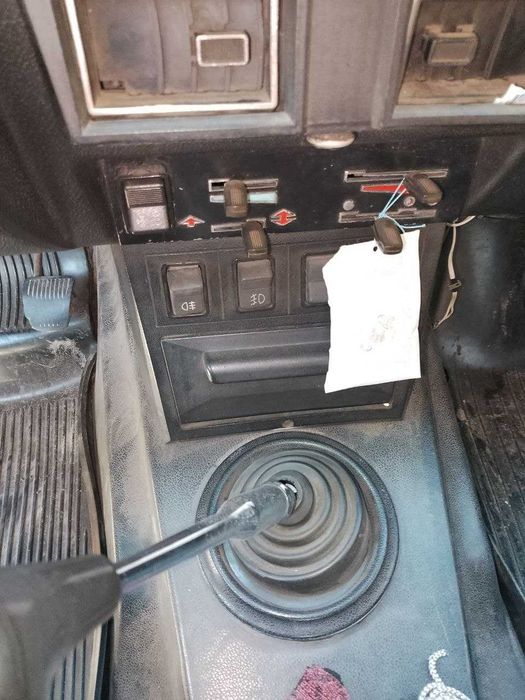 Продаю автомобіль ГАЗ 3102. 1995 р/в, на ходу..