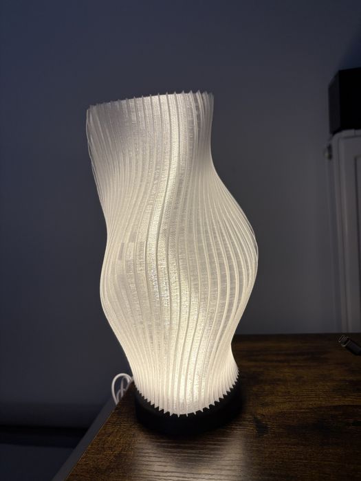 Lampka nocna LED na USB – ciepłe światło, druk 3D