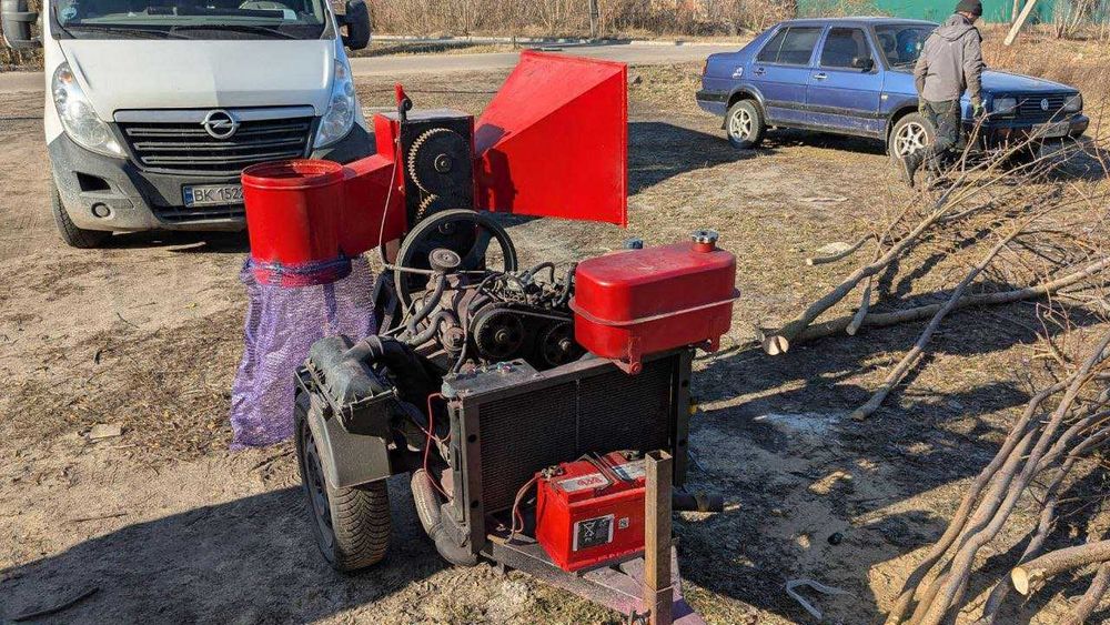 подрібнювач гілок измельчитель веток