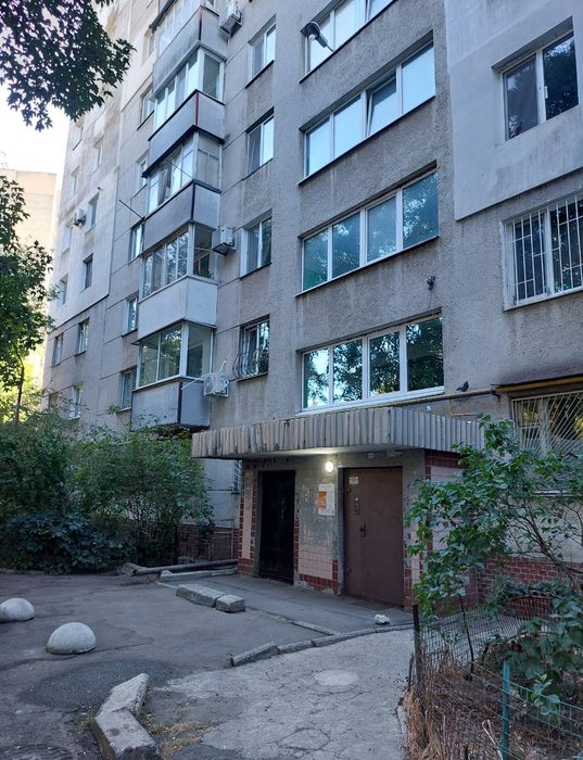 Продам 4 комнатную квартиру Посмитного/7 Фонтана