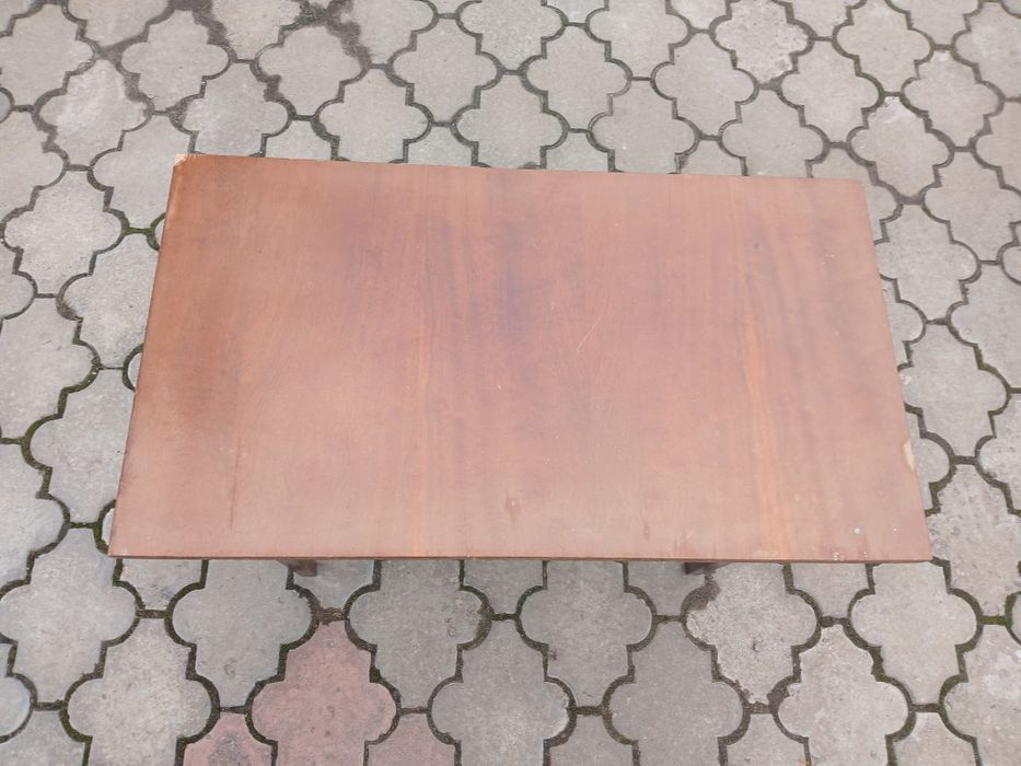 Продам маленький столик