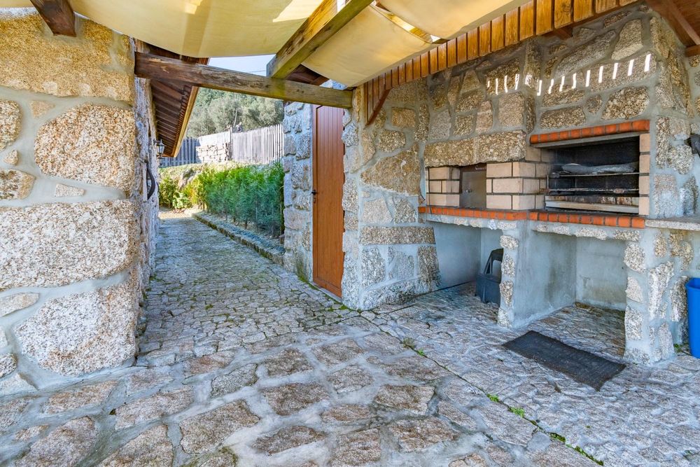 Casa de ferias em celorico de basto (10 pessoas)