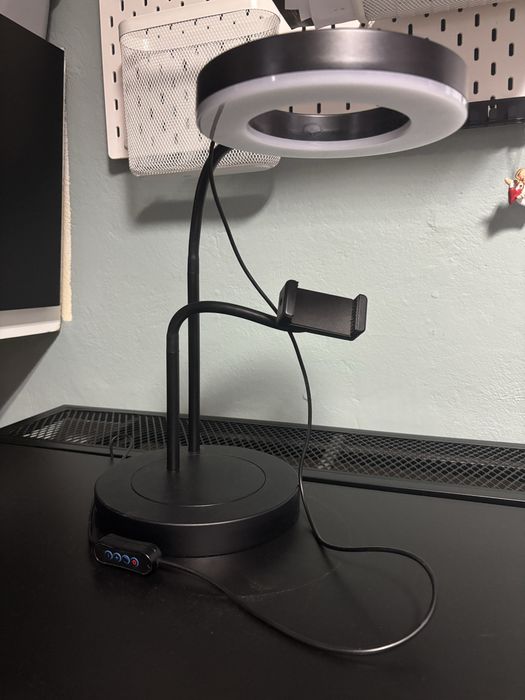 Biurko gamingowe UTELSPELARE jak nowe plus dodatki