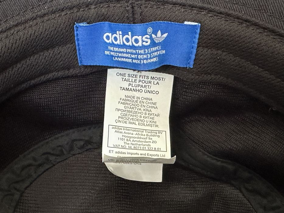 Панама adidas чорна