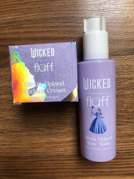 Zestaw kosmetyków Fluff Wicked Glinda Upland żel do mycia twarzy krem