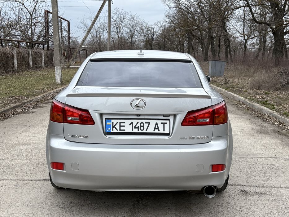 Шикарный Lexus IS 250