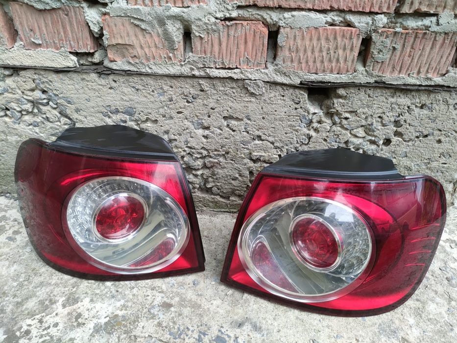 Задні стопи гольф 5 плюс