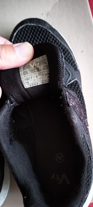 Adidasy dla chłopca r.33 (wkładka 20cm)