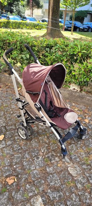 Carrinho de bebé Chicco - leve, compacto e regulável424883925644093442