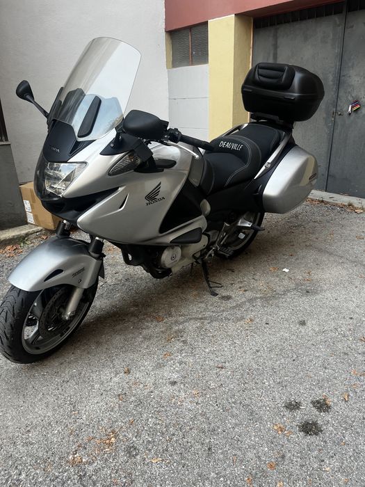 Honda Deauville NT700V ABS – 2008 – Equipada para Viajar