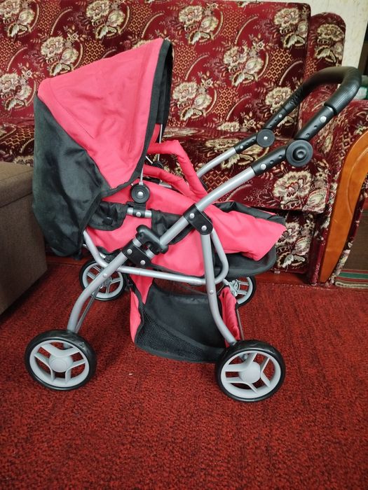 Дитяча коляска для ляльок