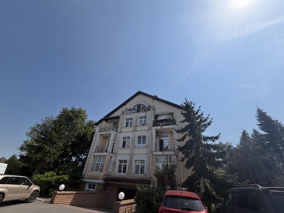 Продаж 4-к кв 150 м2 село Вишеньки   КМ Золоче Набережна буд.7