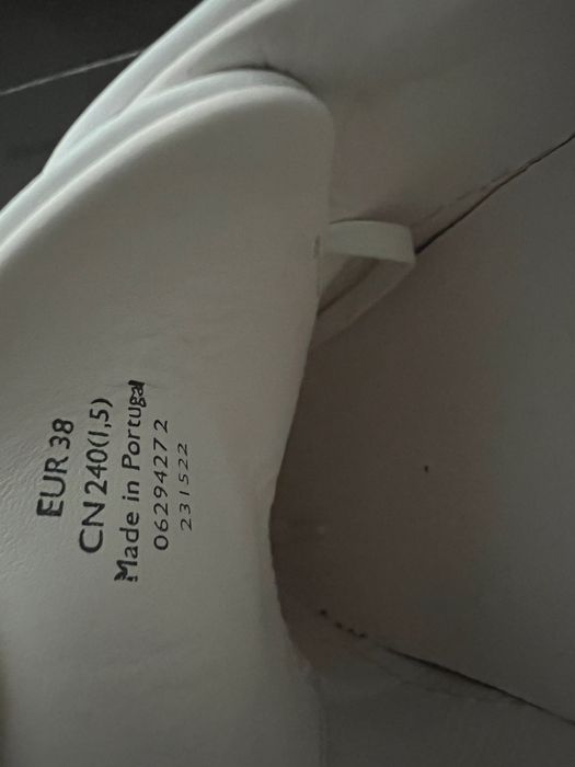 COS trainers Brand new