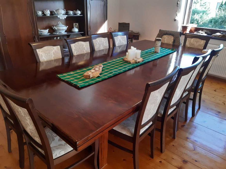 Sprzedam bardzo ładny duży stół do salonu,jadalni