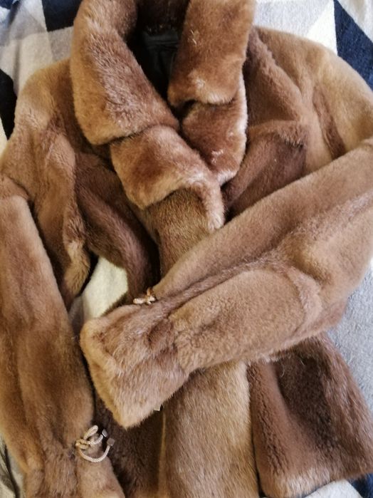 Полушубок женский из натурального меха