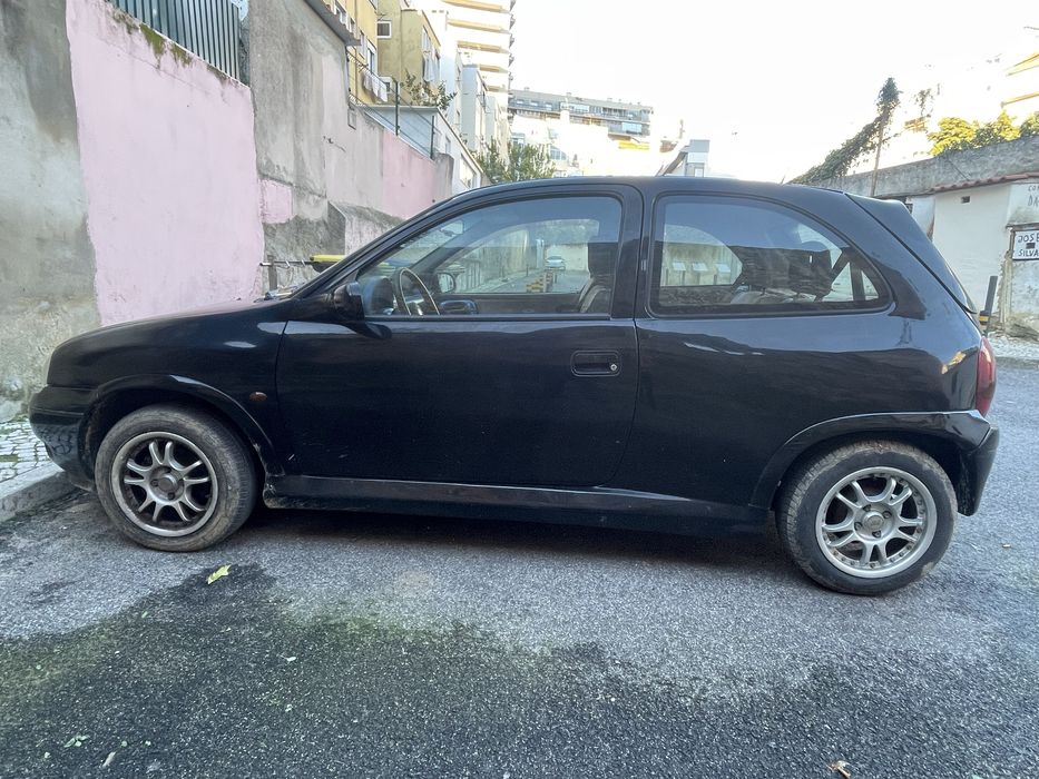 Opel Corsa B 1.5 Diesel (Look Sport) - 94 - 200.000km