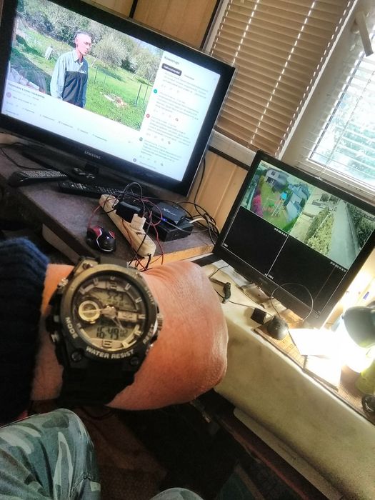 Годинник електронний