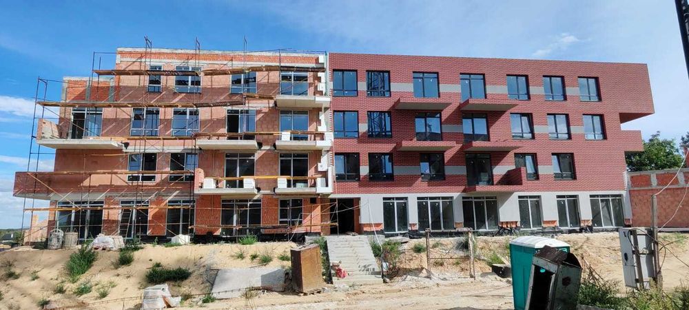 Продаж трьокімнатної квартира 101,44 м² з власною терасою