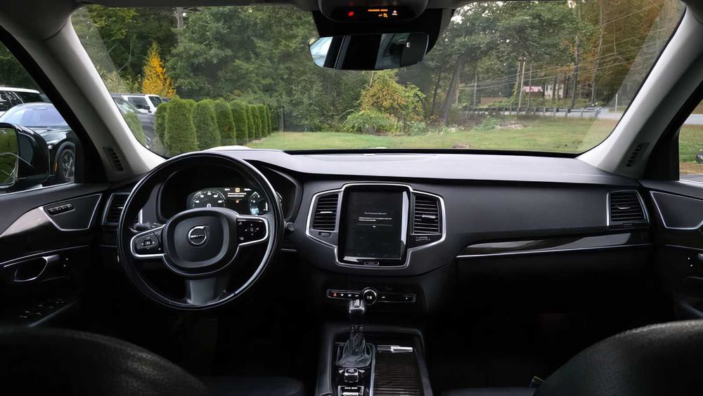 Volvo XC90 T6 Momentum      2019