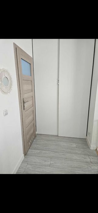 Drzwi przesuwne do szafy