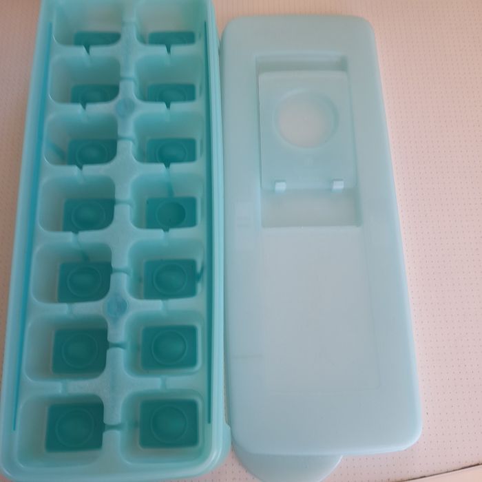 Ice Cube Tray486675932922531840