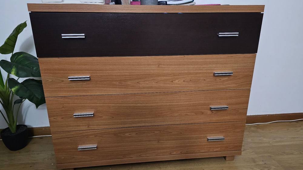 Comoda mais 2 mesas de cabeceira