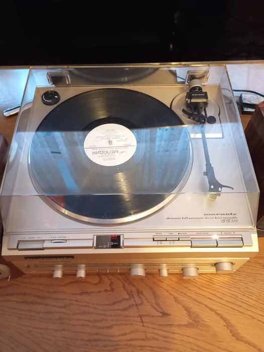 MARANTZ Музыкальная стойка
