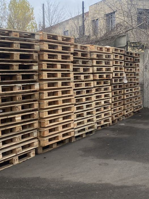 Піддони деревьяні  продаж ціни помірні