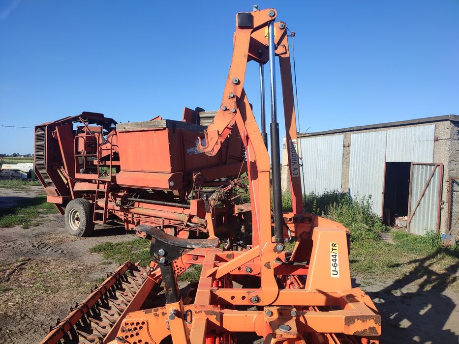 Agregat uprawowo siewny talerzowy