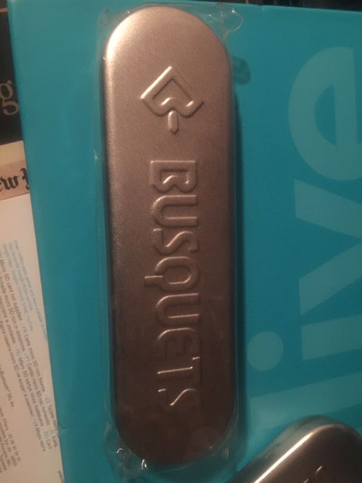 Estojo metálico BUSQUETS - novo