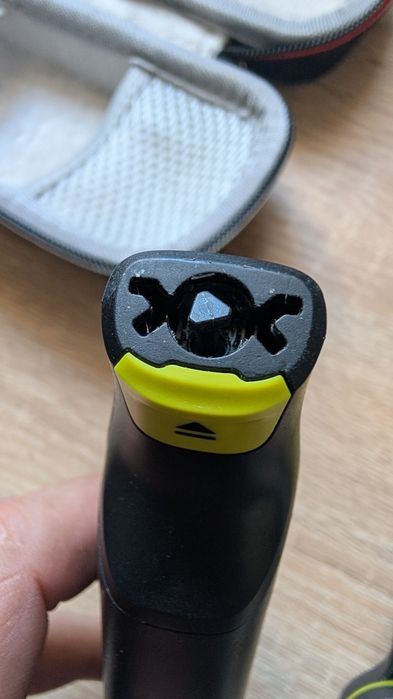 Philips OneBlade Pro 360 QP6542/15 - тример, електробритва