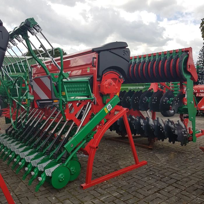 Agro-Masz SN301+ANT30  PROMOCJA! Siewnik nadbudowany SN301+ANT30 AGRO-MASZ