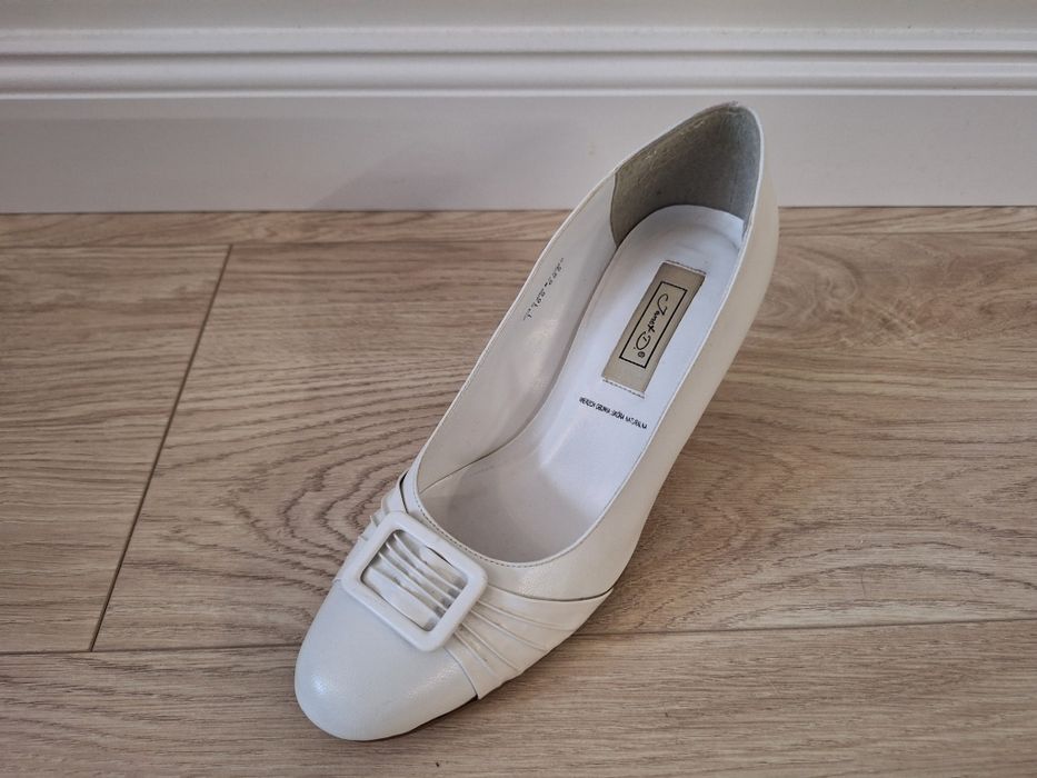 Buty szpilki czółenka białe skóra naturalna ślub