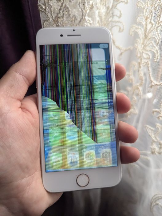Apple iPhone 8 (64gb) - опис