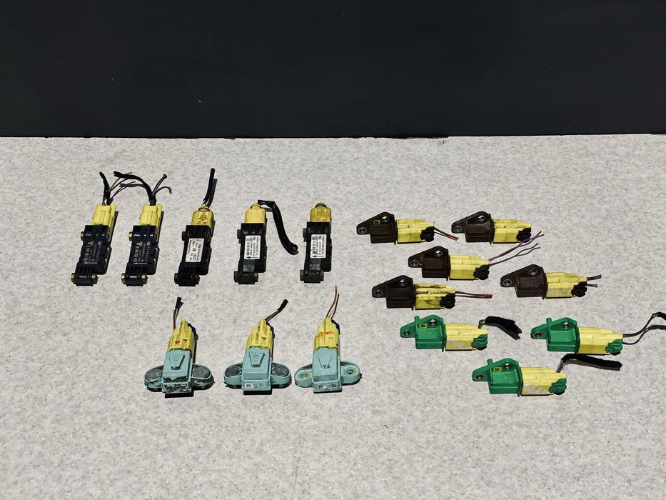 Датчик удару VW Golf Audi A6 A4 airbag Ауді Гольф Пассат  розборка