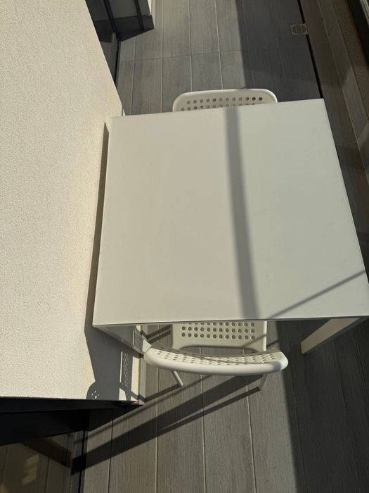 Mesa com cadeiras